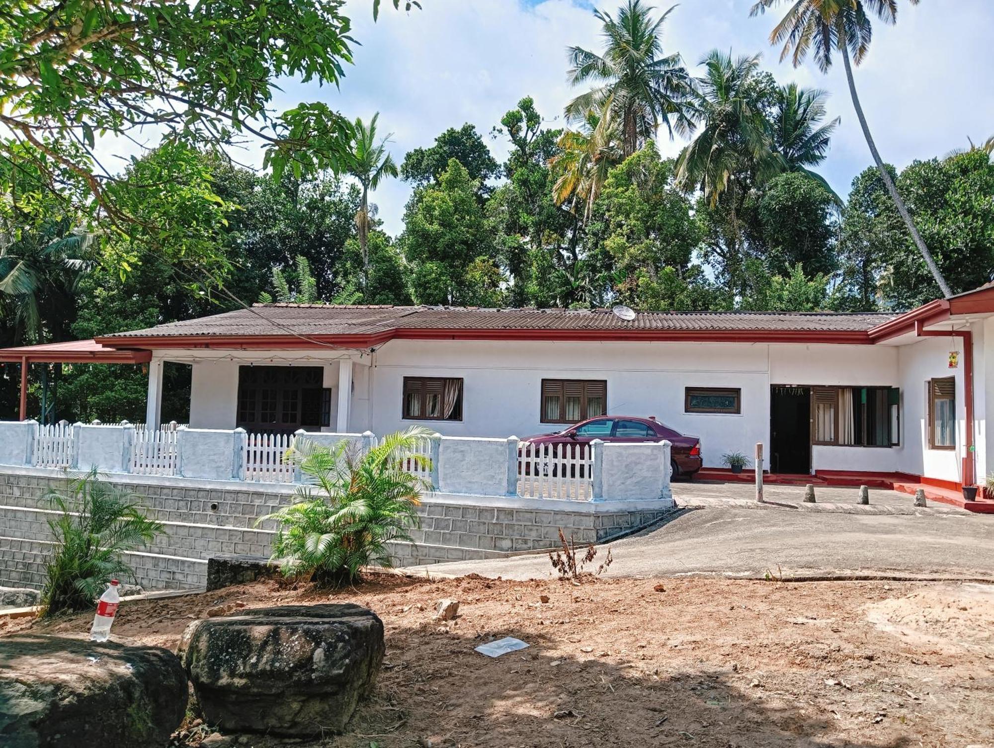 Hill Resort Gampola Exterior photo